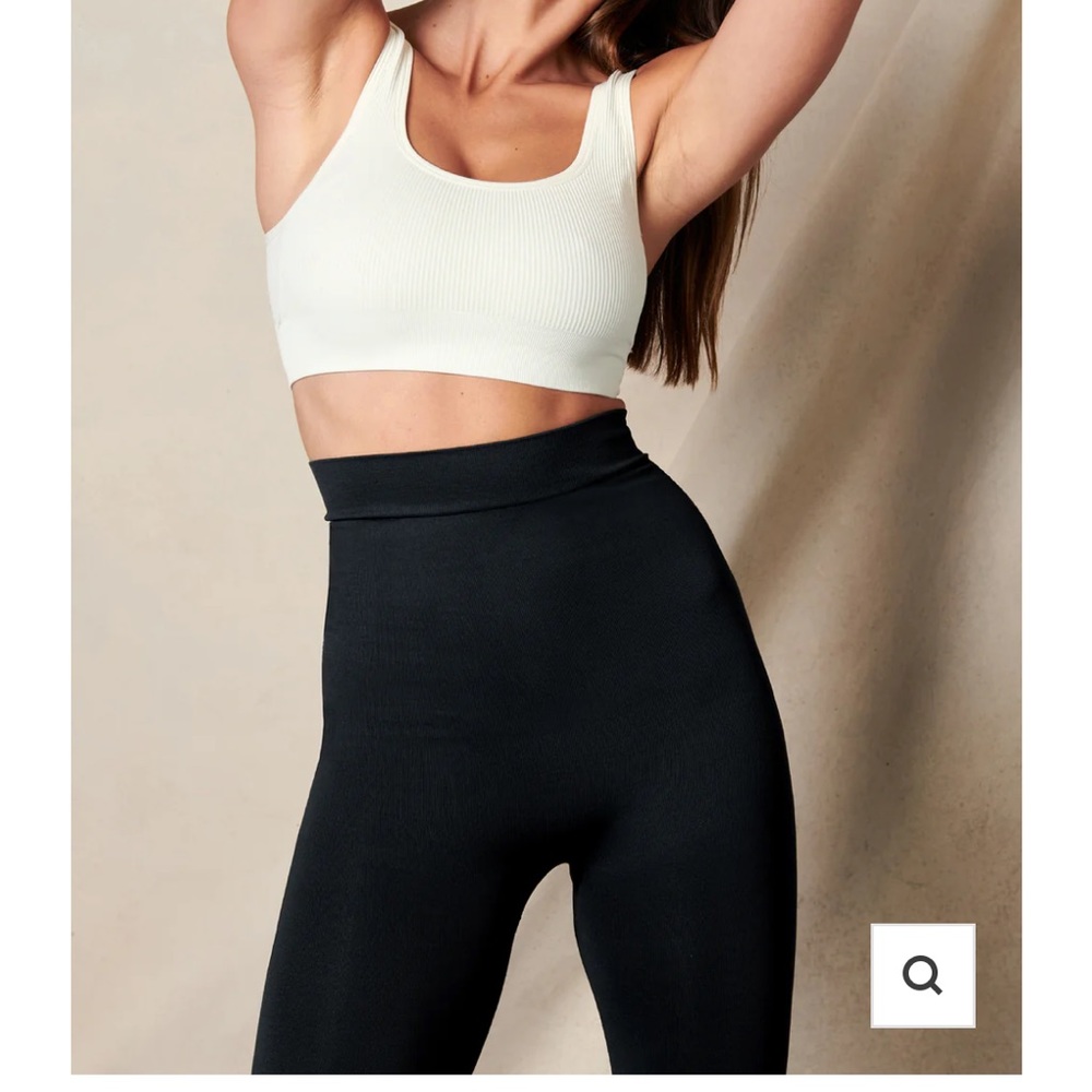 NWT. BLANQI EVERYDAY
Highwaist Postpartum + Nursing Support Leggings